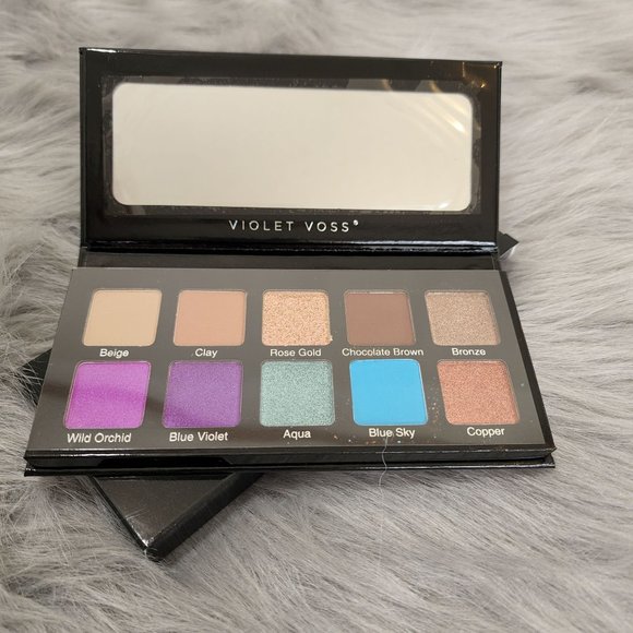 Lilly Pulitzer makeup bag with 3 full size Ipsy products & 2 sample size NWT - Picture 6 of 13